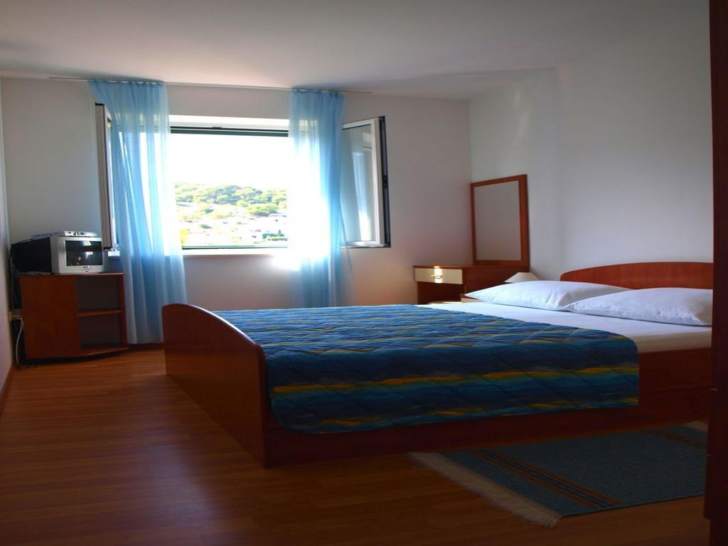 Apartments Mia Postira Room photo